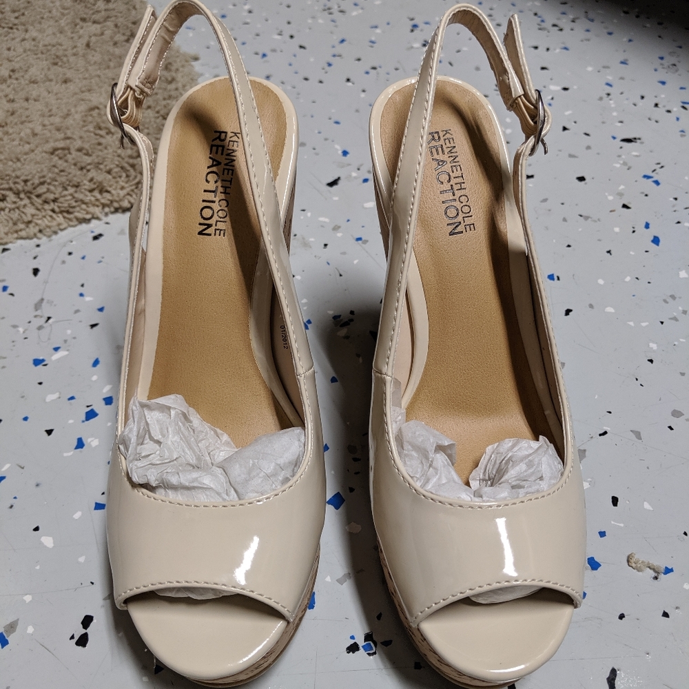 Kenneth Cole Reaction Wedges